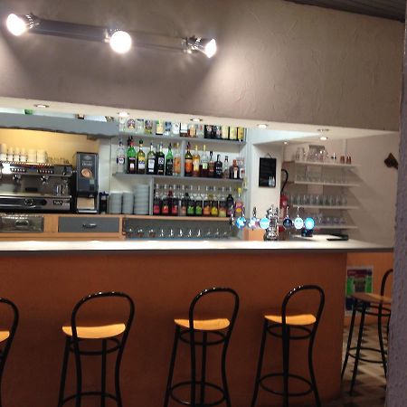 Bar Hotel De La Place Mezel ภายนอก รูปภาพ