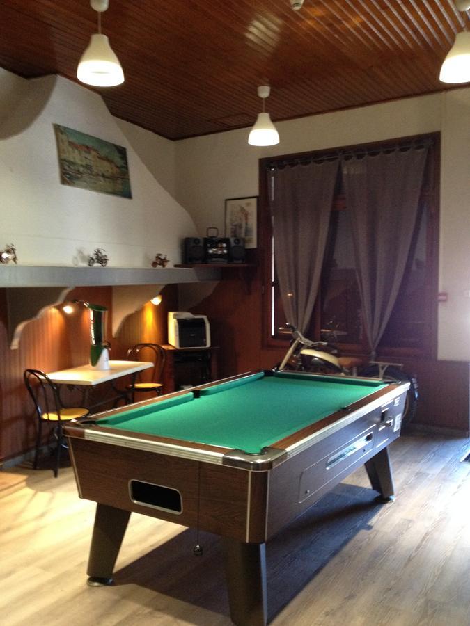 Bar Hotel De La Place Mezel ภายนอก รูปภาพ