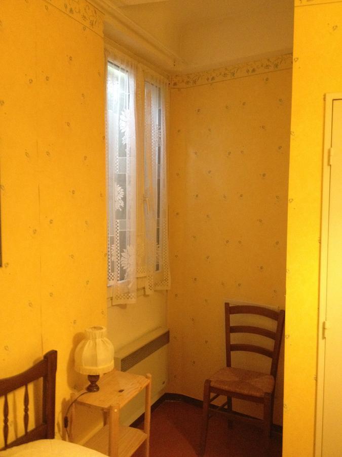 Bar Hotel De La Place Mezel ภายนอก รูปภาพ