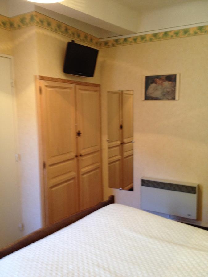 Bar Hotel De La Place Mezel ภายนอก รูปภาพ