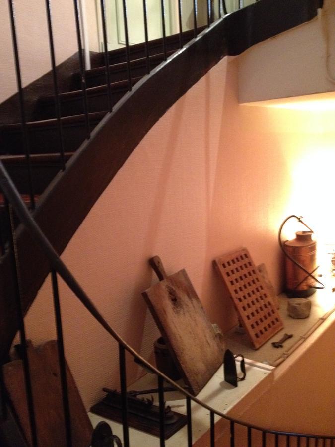 Bar Hotel De La Place Mezel ภายนอก รูปภาพ